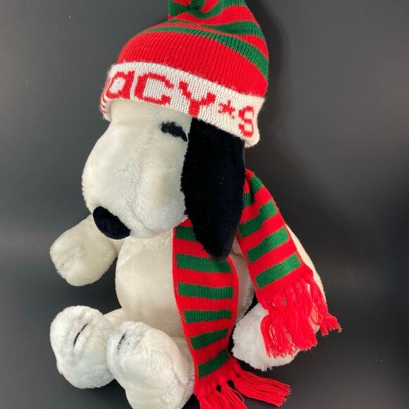 SNOOPY Vintage 1968 Macys Christmas Snoopy Plush - Picture 2 of 11